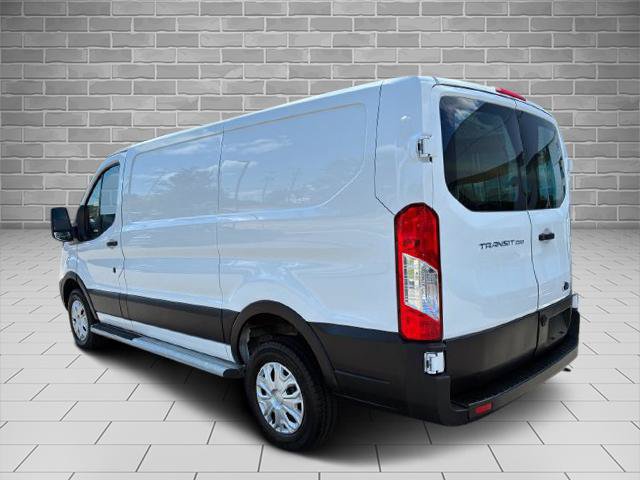 Certified 2025 Ford Transit 250 Low Roof RWD image 10