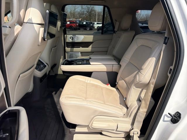 Used 2019 Lincoln Navigator L Reserve image 29