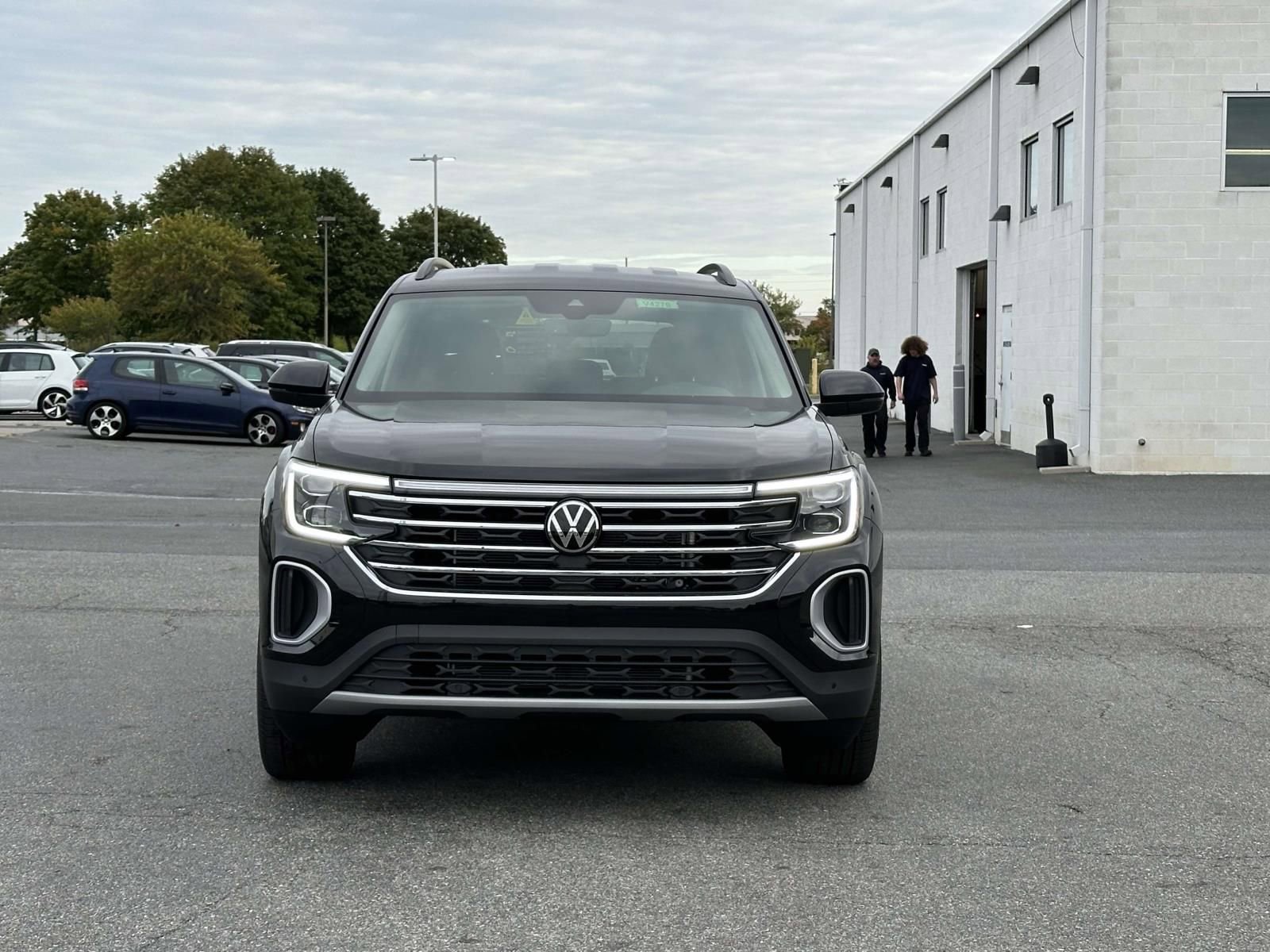 New 2026 Volkswagen Atlas SE image 9