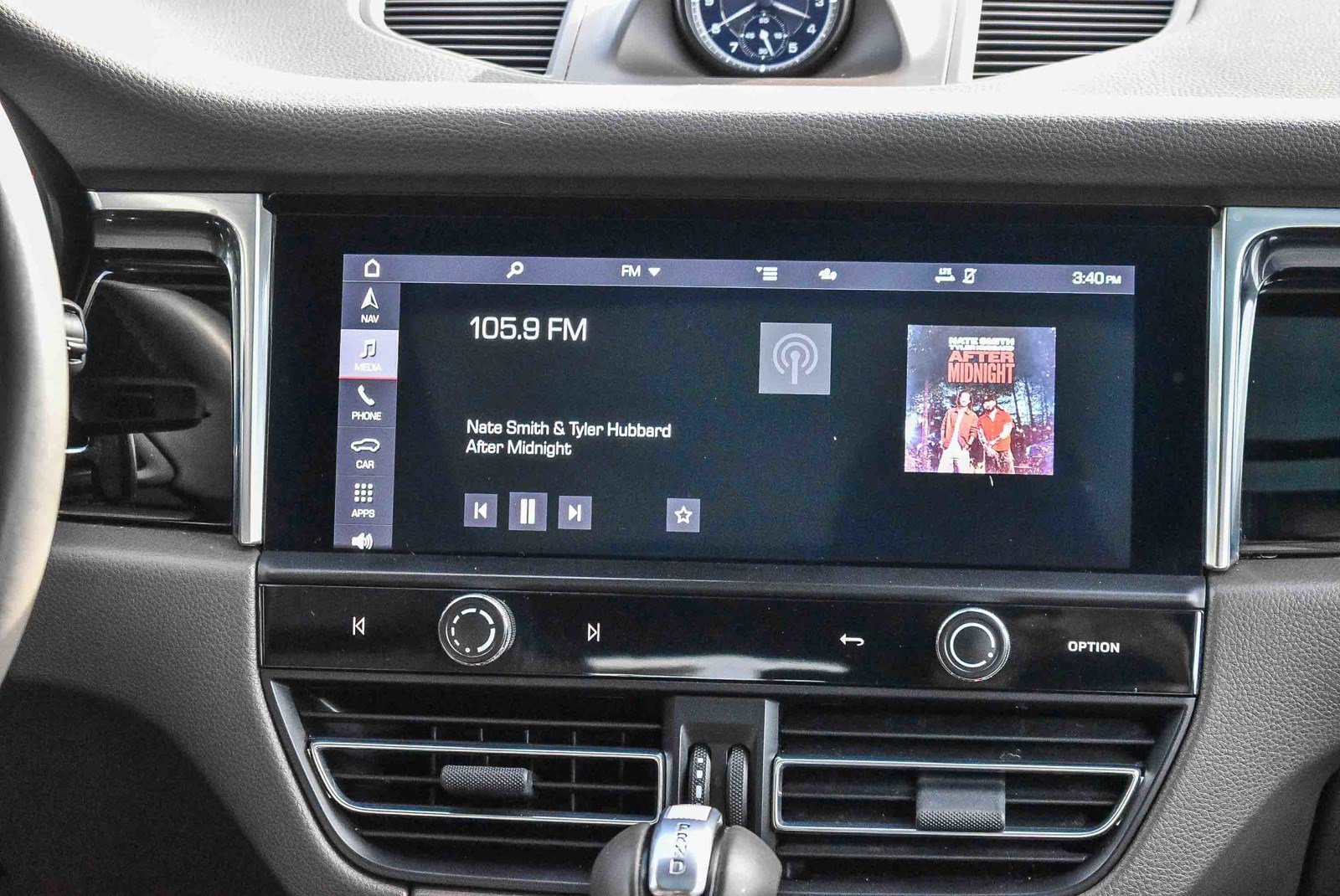 Used 2022 Porsche Macan image 13