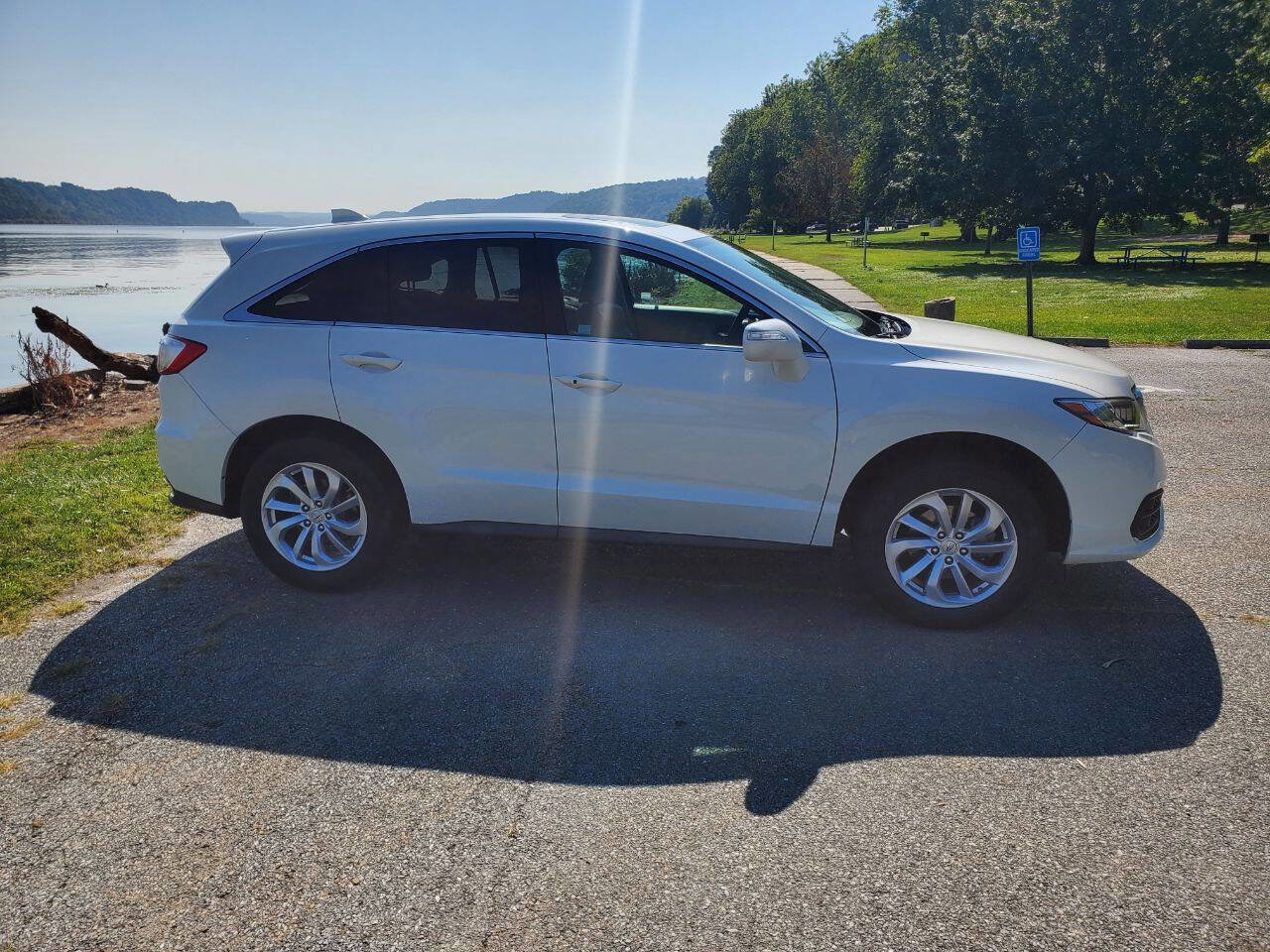Used 2017 Acura RDX AWD image 5