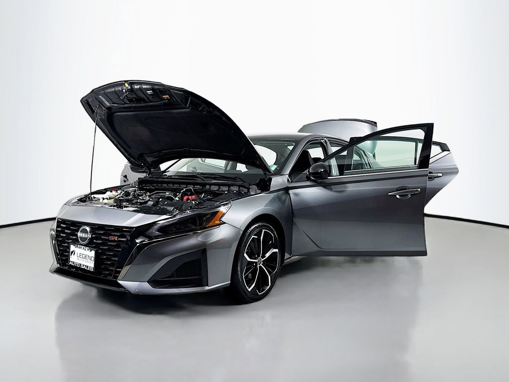 Used 2023 Nissan Altima 2.5 SR image 17
