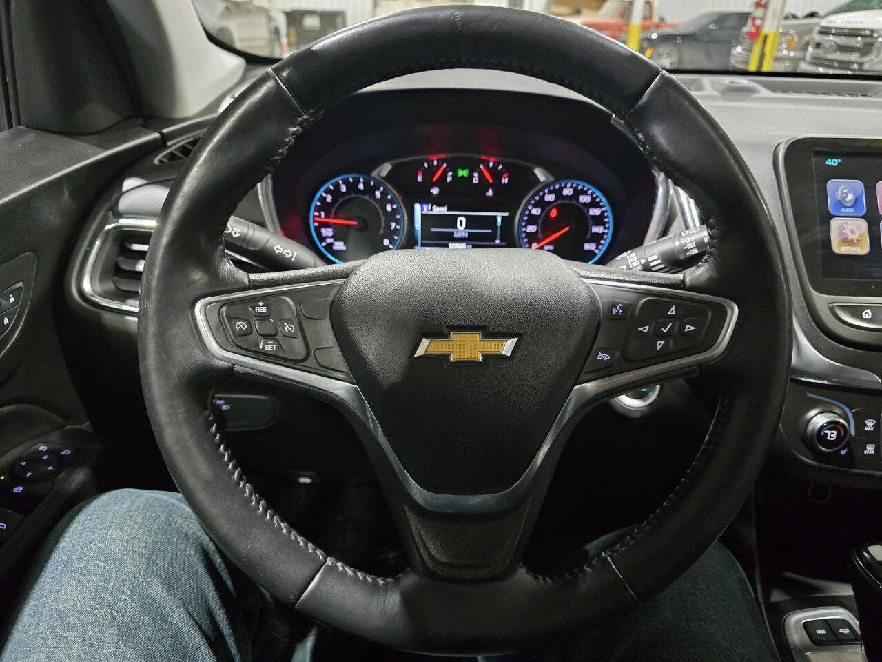 Used 2018 Chevrolet Equinox LT w/ Sun & Infotainment Package AWD/4WD image 36