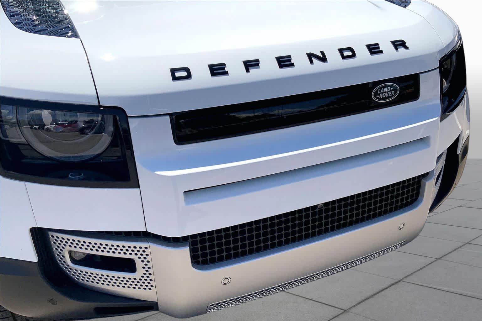 Used 2024 Land Rover Defender 110 S AWD/4WD image 29