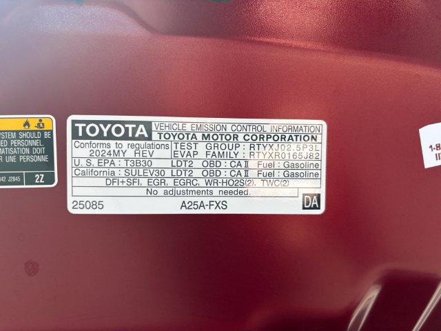 Certified 2024 Toyota Venza LE AWD/4WD image 10