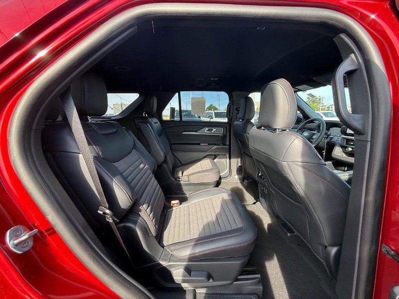 New 2027 Ford Explorer ST-Line AWD/4WD image 15