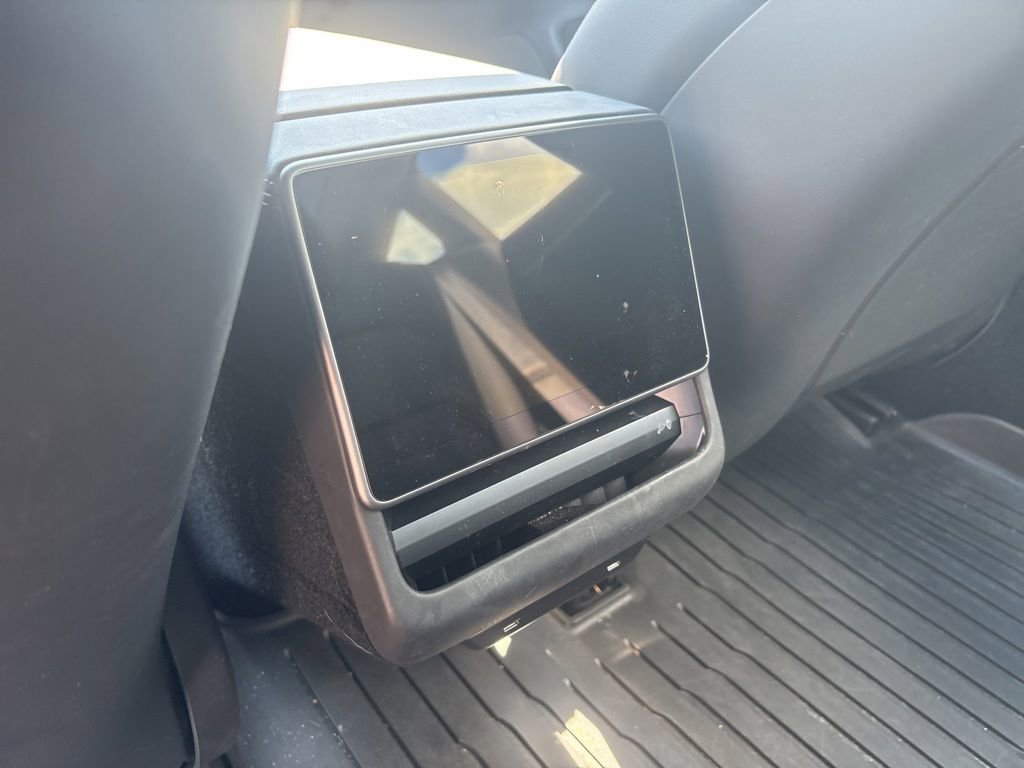Used 2025 Tesla Model 3 Long Range RWD image 17