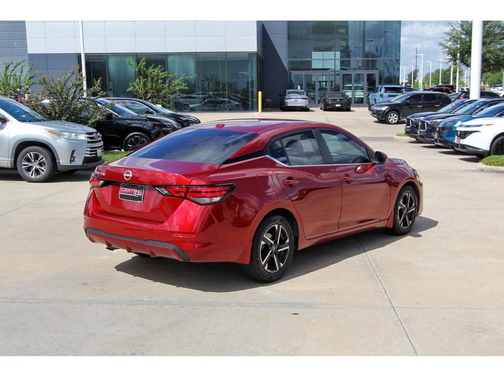Used 2025 Nissan Sentra SV w/ All-Weather Package FWD image 5
