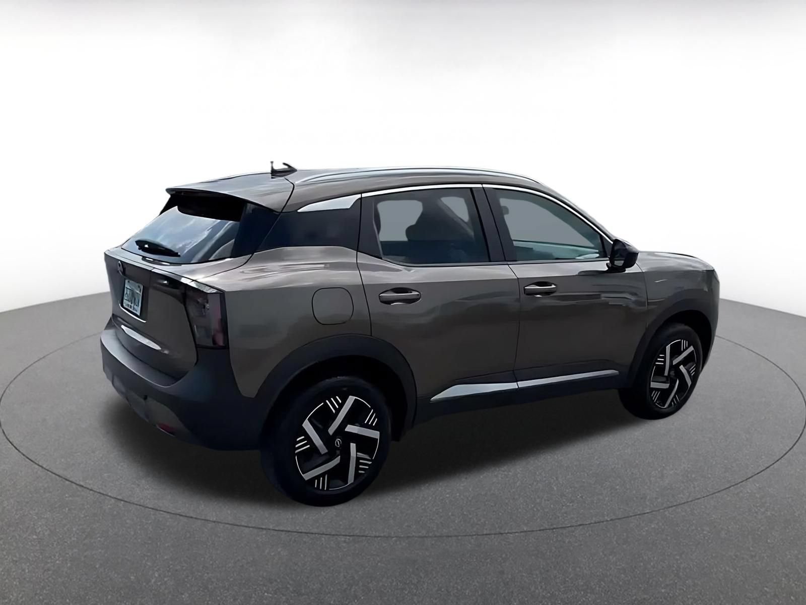 Used 2026 Nissan Kicks SV w/ Cold Weather Package FWD image 15