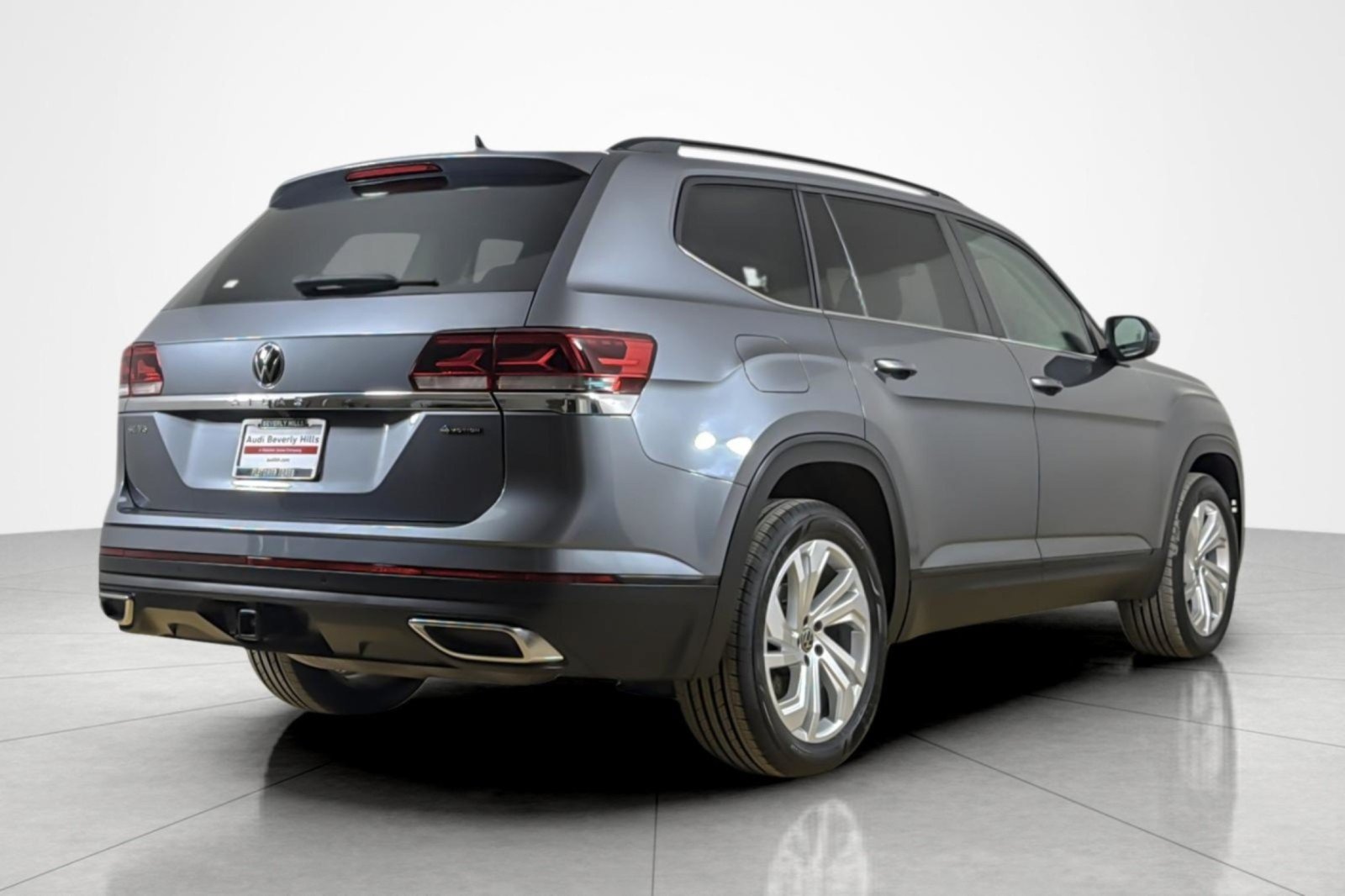 Used 2023 Volkswagen Atlas SE AWD/4WD image 5