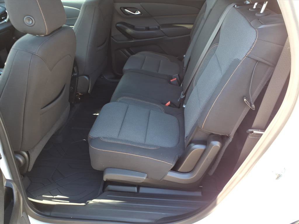 Used 2021 Chevrolet Traverse LS image 12