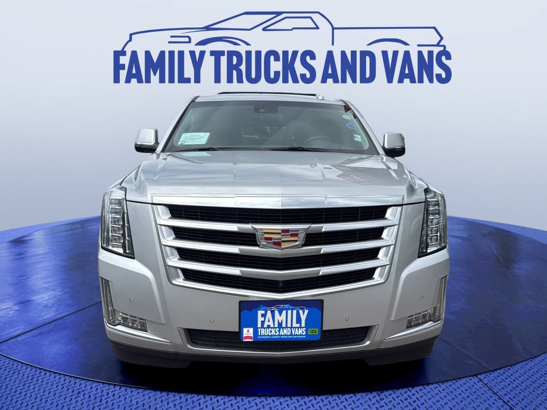 Used 2019 Cadillac Escalade Luxury AWD/4WD image 8