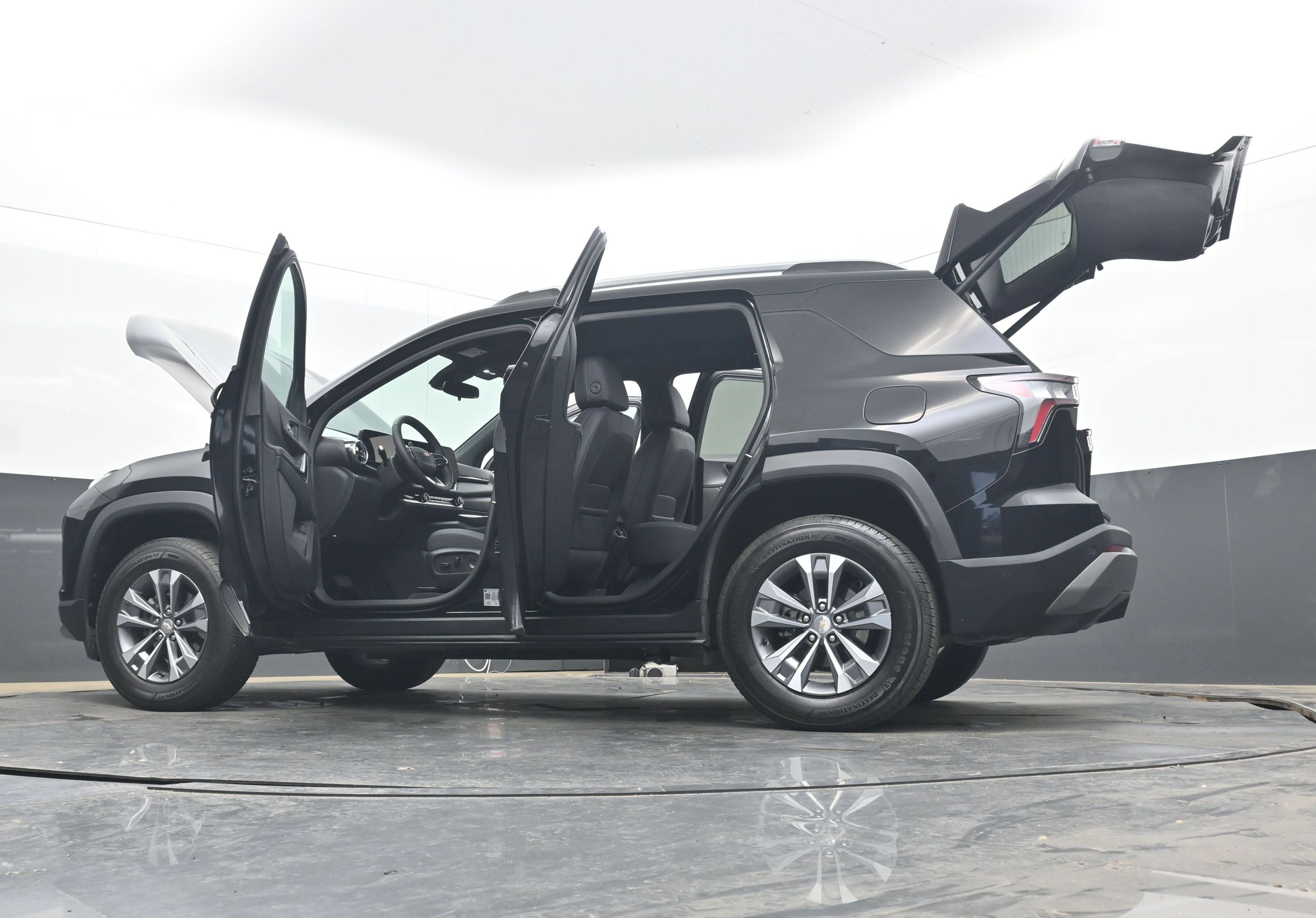Used 2025 Chevrolet Equinox LT w/ Convenience Package II image 40