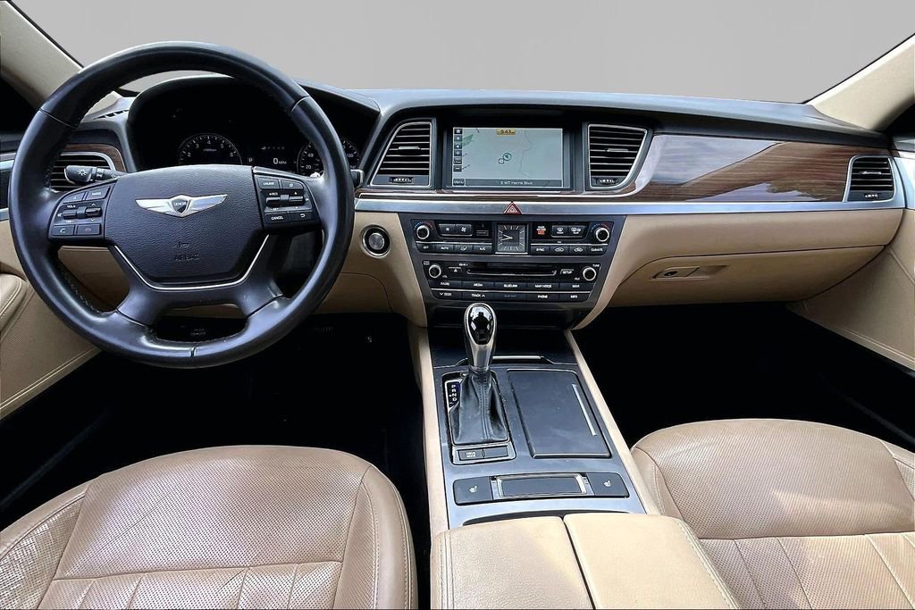 Used 2016 Hyundai Genesis 3.8 RWD image 7