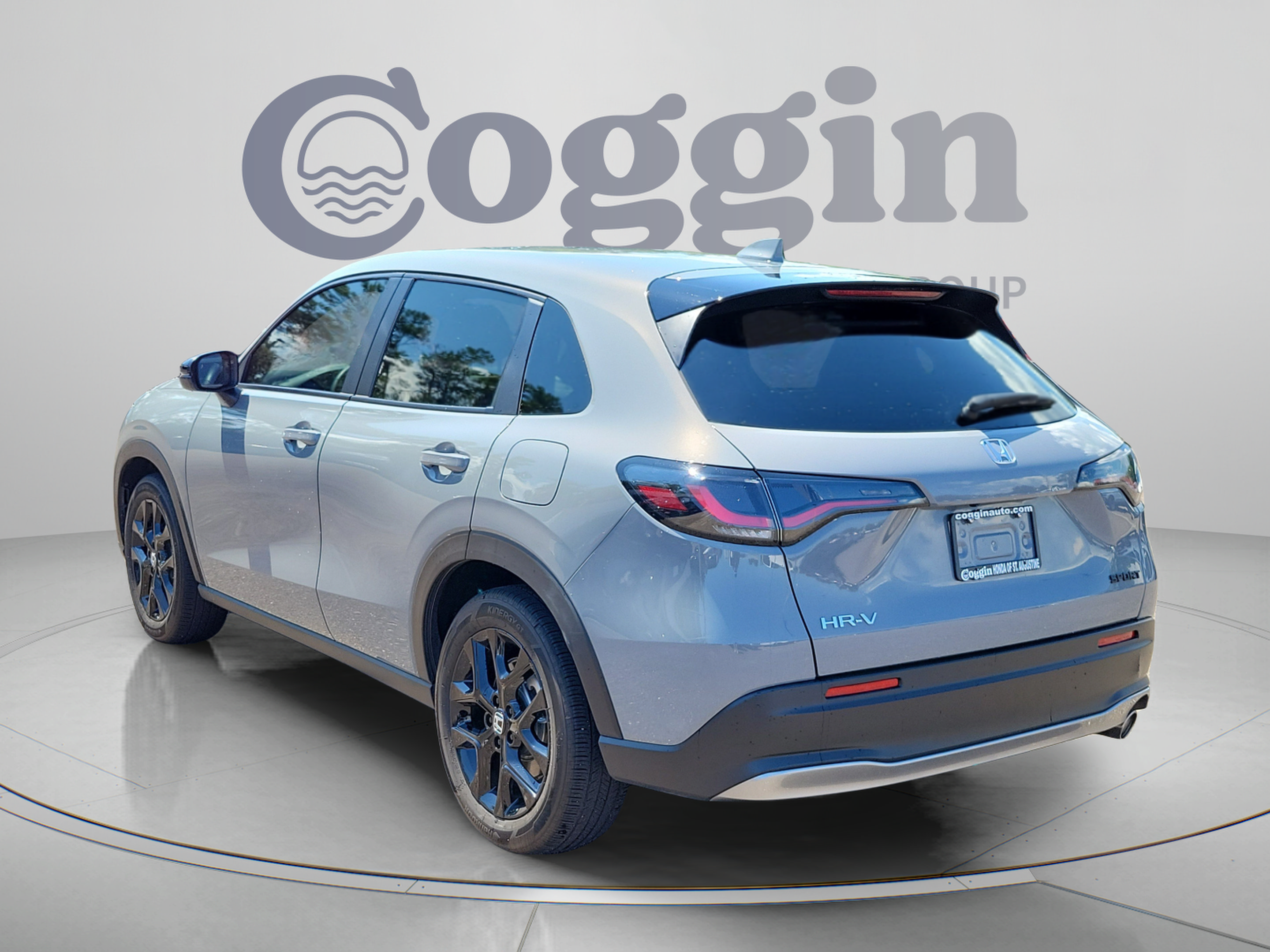 Certified 2025 Honda HR-V Sport image 3