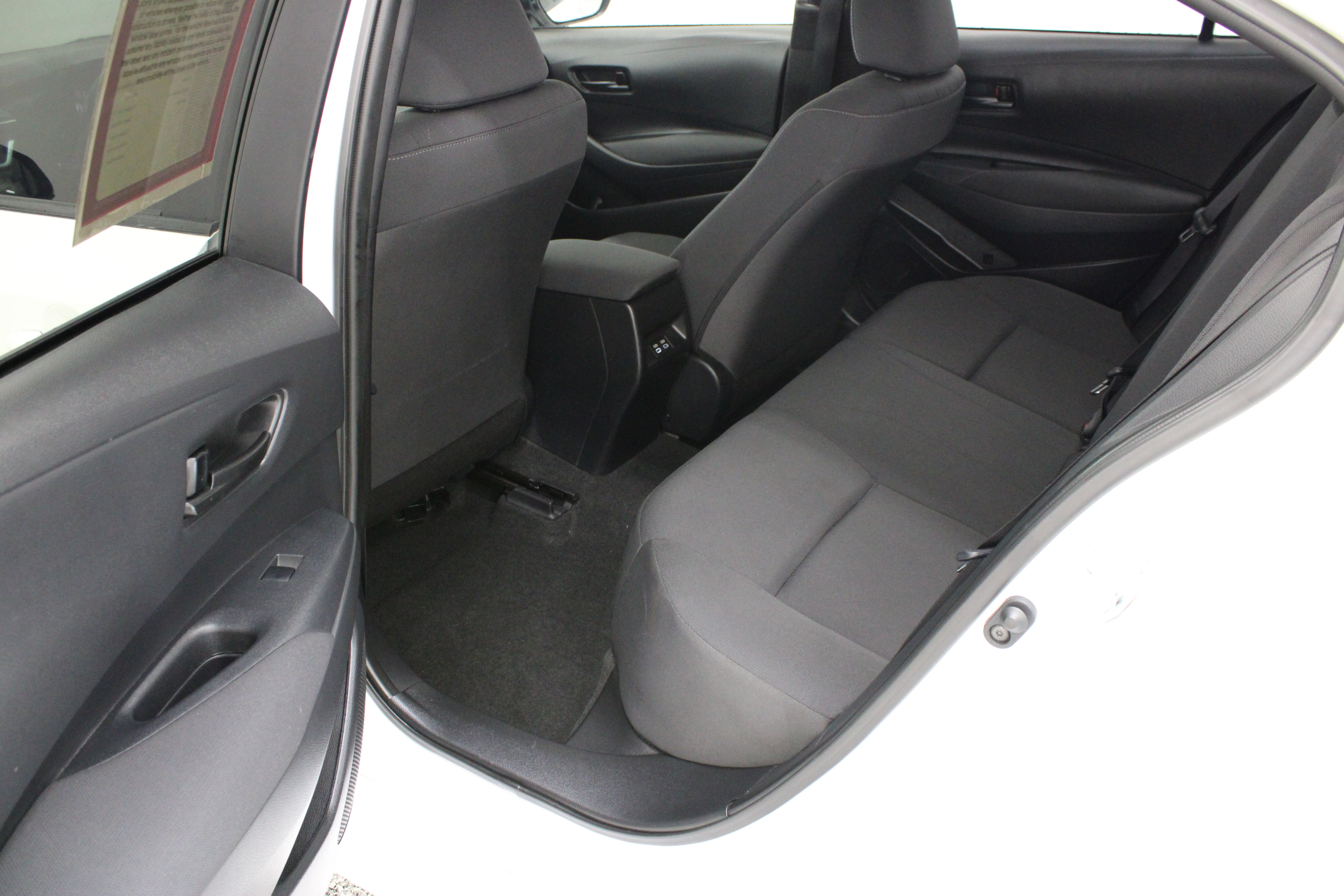 Used 2023 Toyota Corolla LE FWD image 24