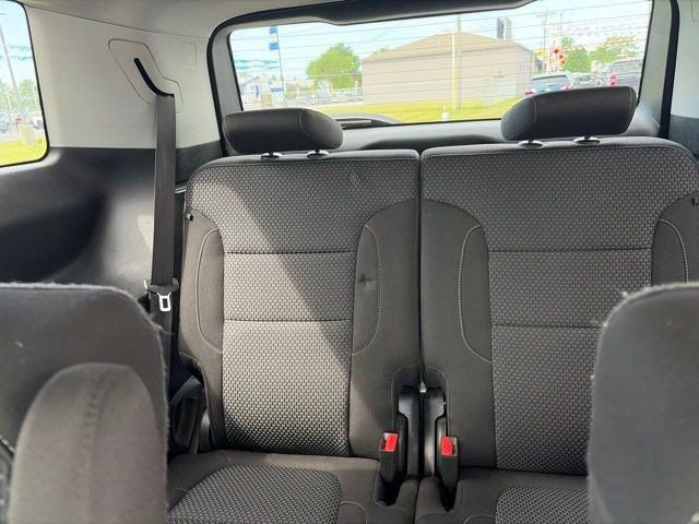Used 2023 GMC Acadia SLE w/ Infotainment Package AWD/4WD image 37