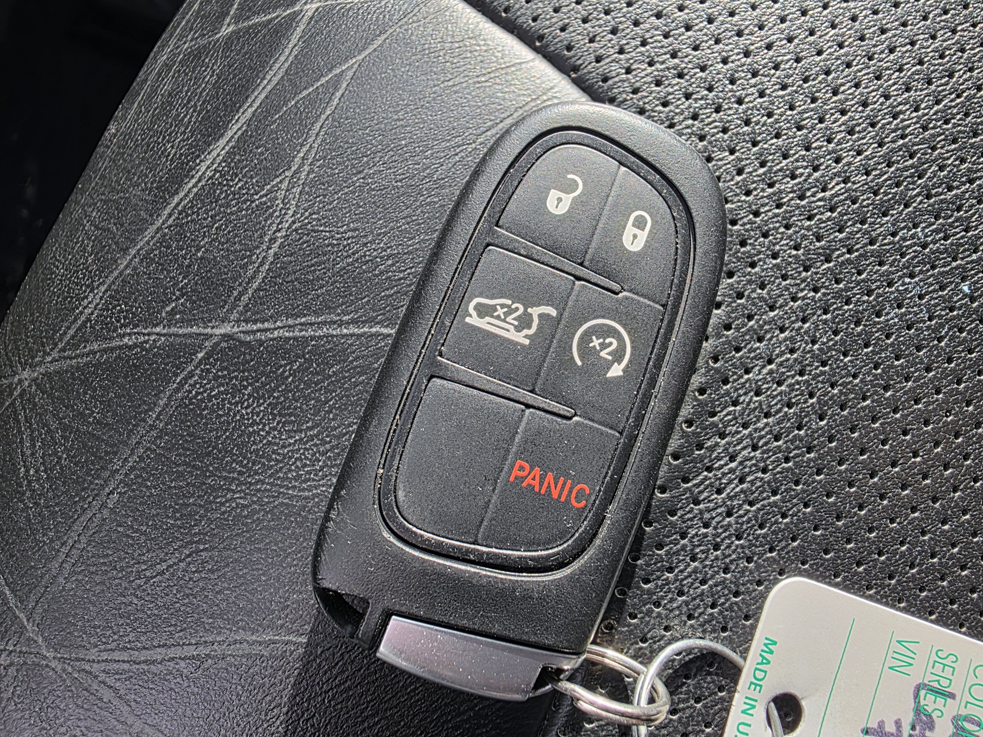 Used 2020 Jeep Cherokee Latitude Lux w/ Comfort/Convenience Group AWD/4WD image 23