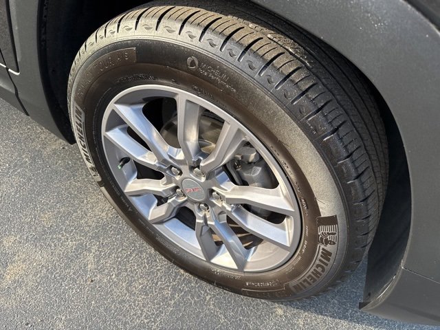 Used 2022 GMC Terrain SLT w/ Infotainment Package II image 14