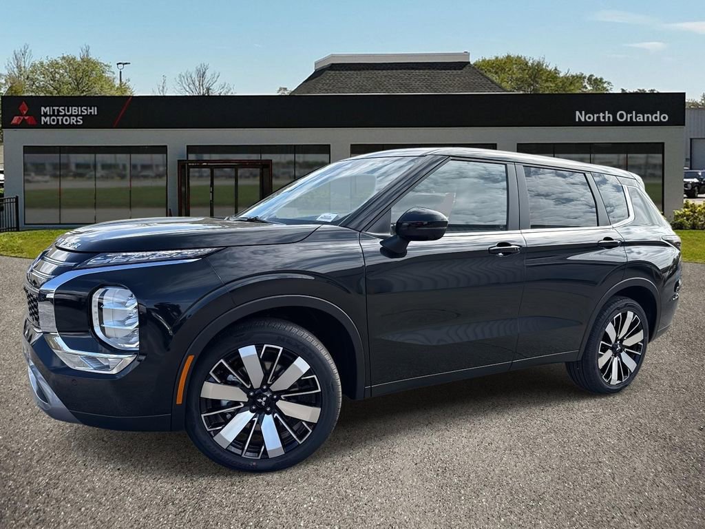 New 2026 Mitsubishi Outlander SE image 1