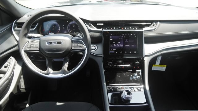 New 2026 Jeep Grand Cherokee Laredo RWD image 14