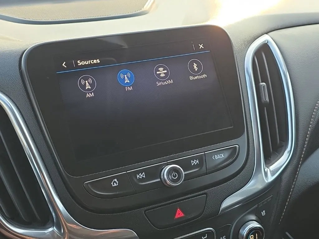Used 2021 Chevrolet Equinox Premier AWD/4WD image 29
