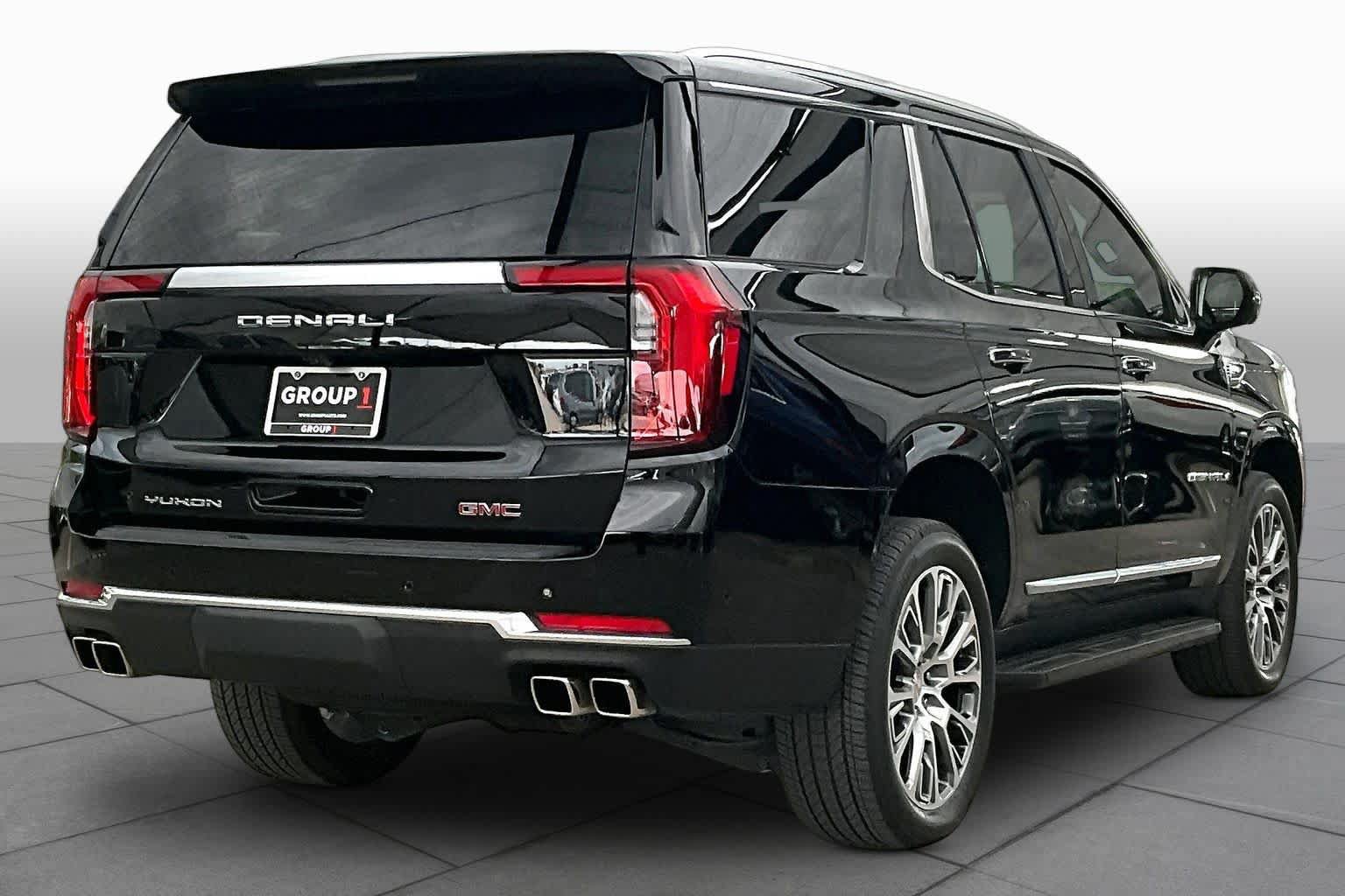 Used 2026 GMC Yukon Denali AWD/4WD image 13