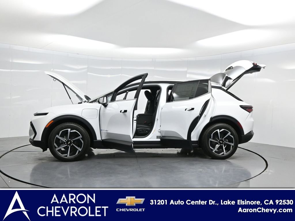New 2026 Chevrolet Equinox EV LT AWD/4WD image 39
