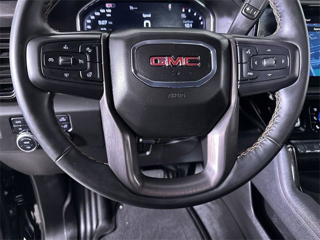 Used 2025 GMC Sierra 2500 AT4 image 11