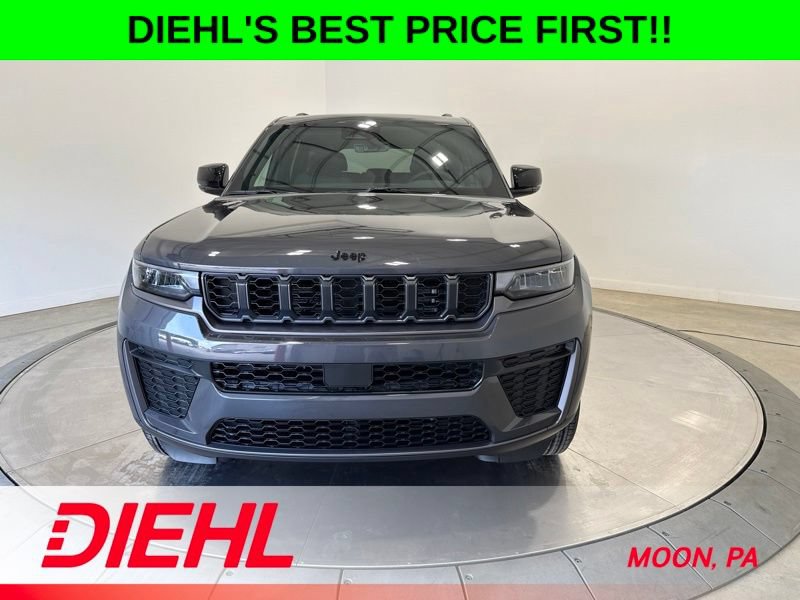New 2026 Jeep Grand Cherokee Altitude AWD/4WD image 2