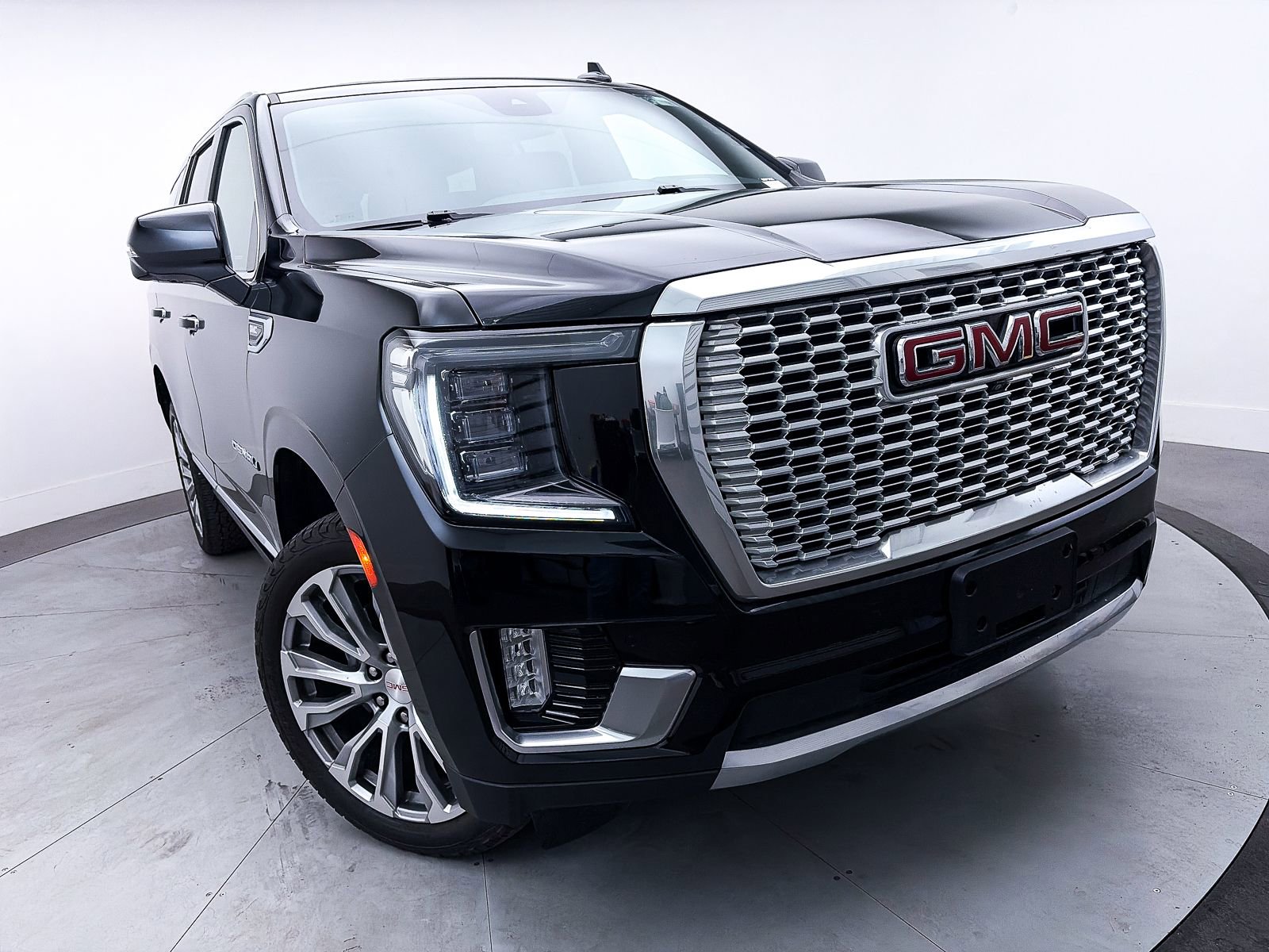 Used 2023 GMC Yukon Denali image 11