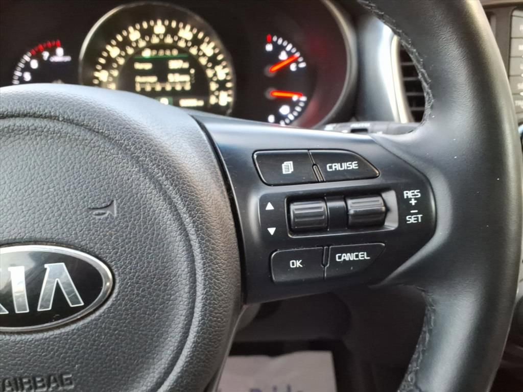 Used 2018 Kia Sorento SX image 18