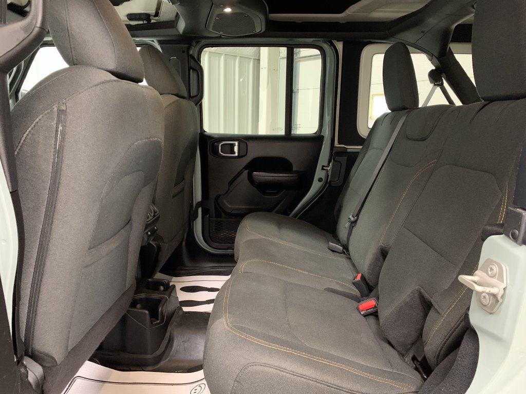 Used 2024 Jeep Wrangler Unlimited Sport AWD/4WD image 24