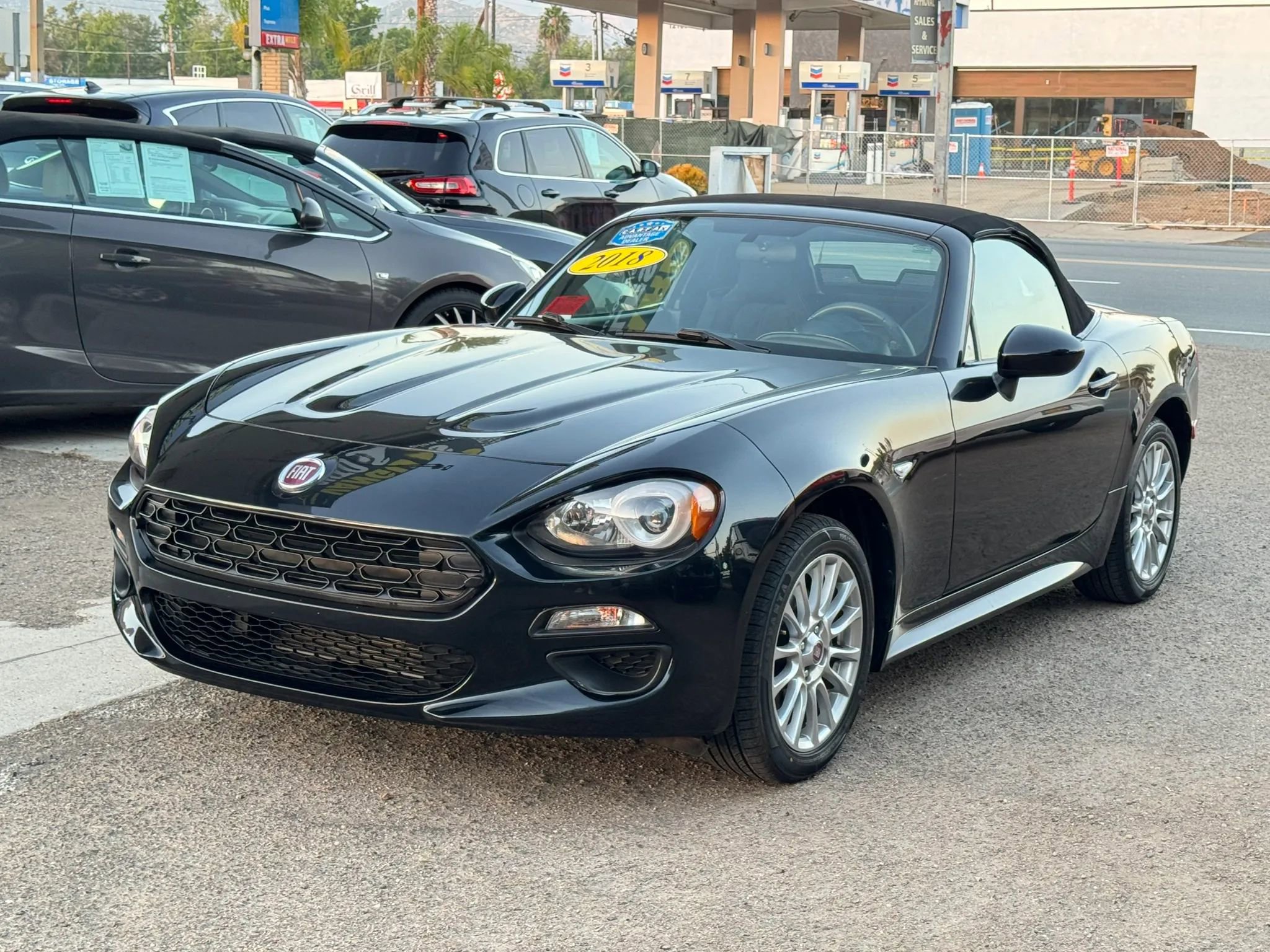 Used 2018 FIAT 124 Spider Classica RWD image 6