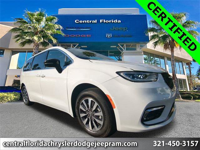 Certified 2025 Chrysler Pacifica Select