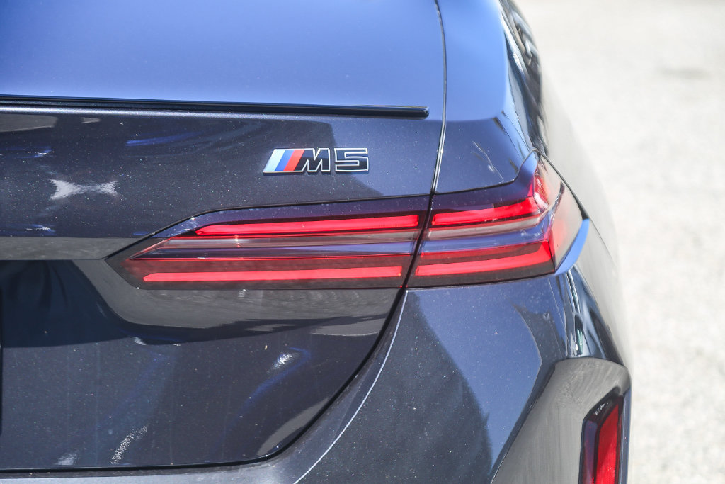 Used 2026 BMW M5 AWD/4WD image 7