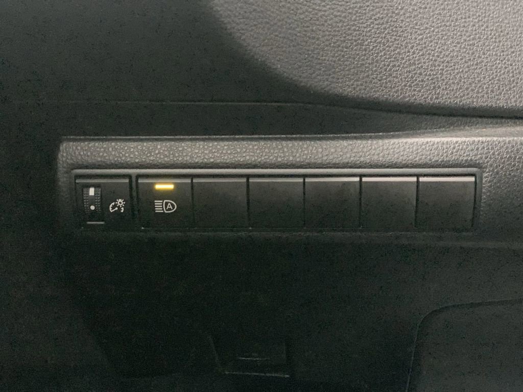 Used 2023 Toyota Corolla LE image 15