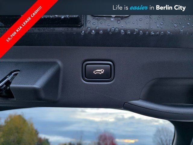 New 2025 Kia EV6 Wind image 10