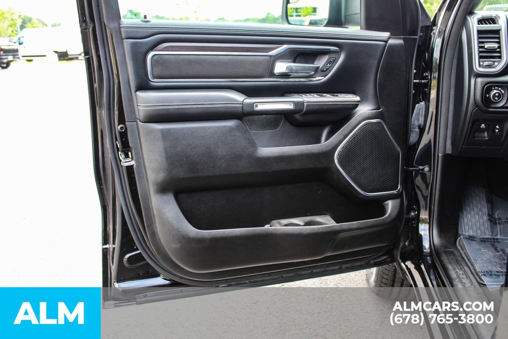 Used 2025 RAM 1500 Laramie AWD/4WD image 32