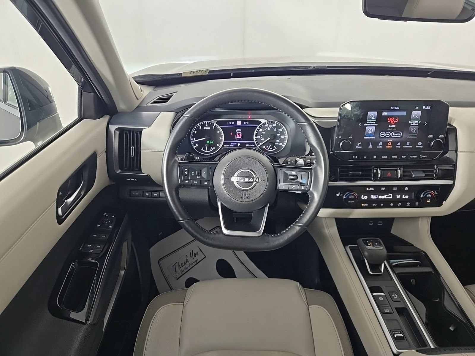 Used 2025 Nissan Pathfinder SL w/ SL Premium Package FWD image 11