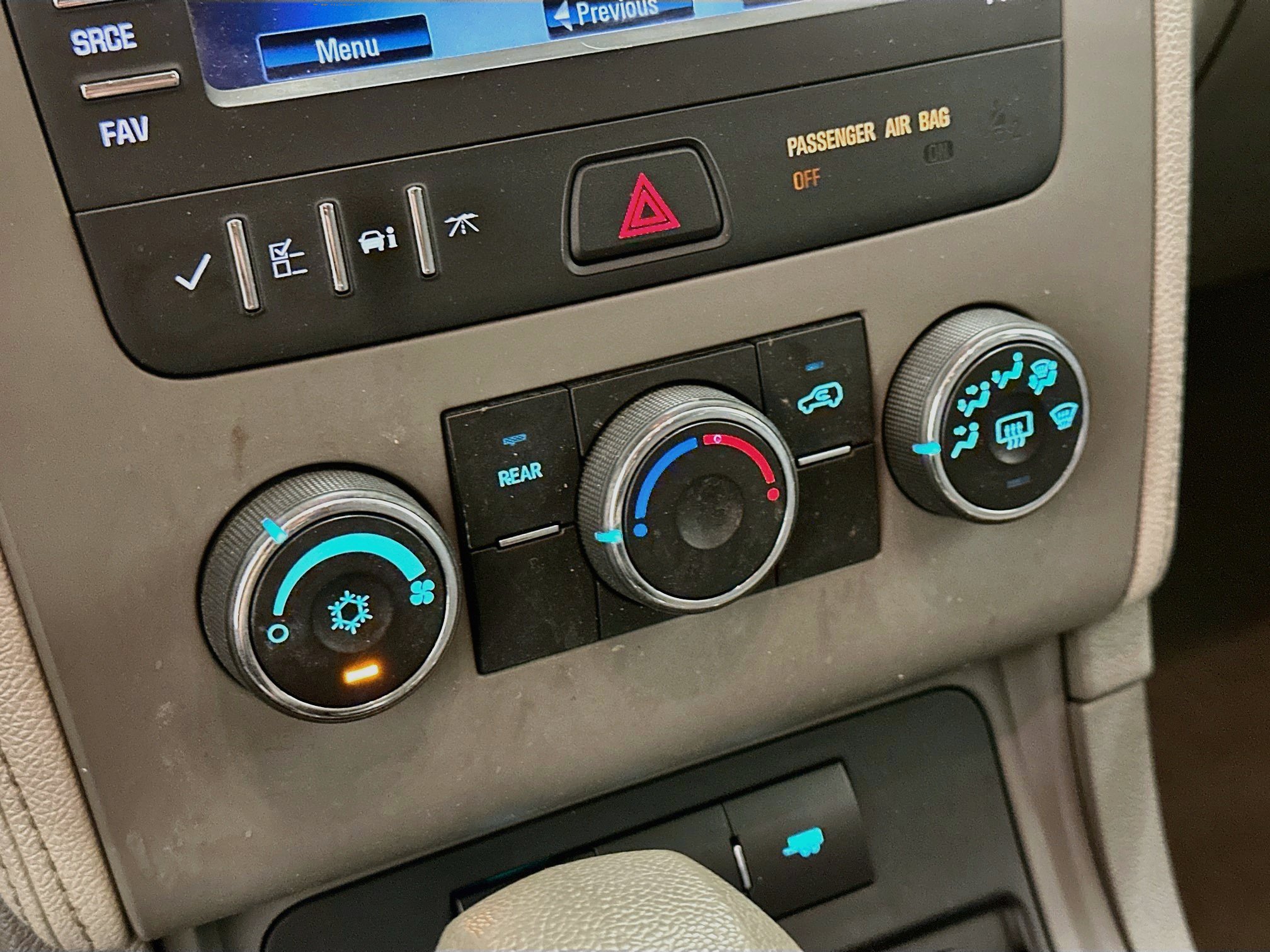Used 2015 Chevrolet Traverse LS FWD image 23