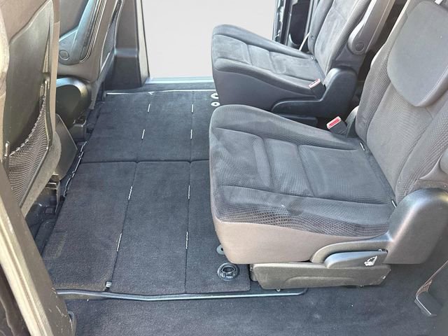 Used 2018 Dodge Grand Caravan SE FWD image 17