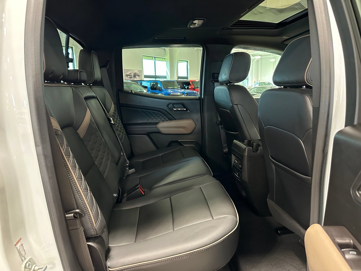 Used 2024 GMC Canyon Denali AWD/4WD image 35