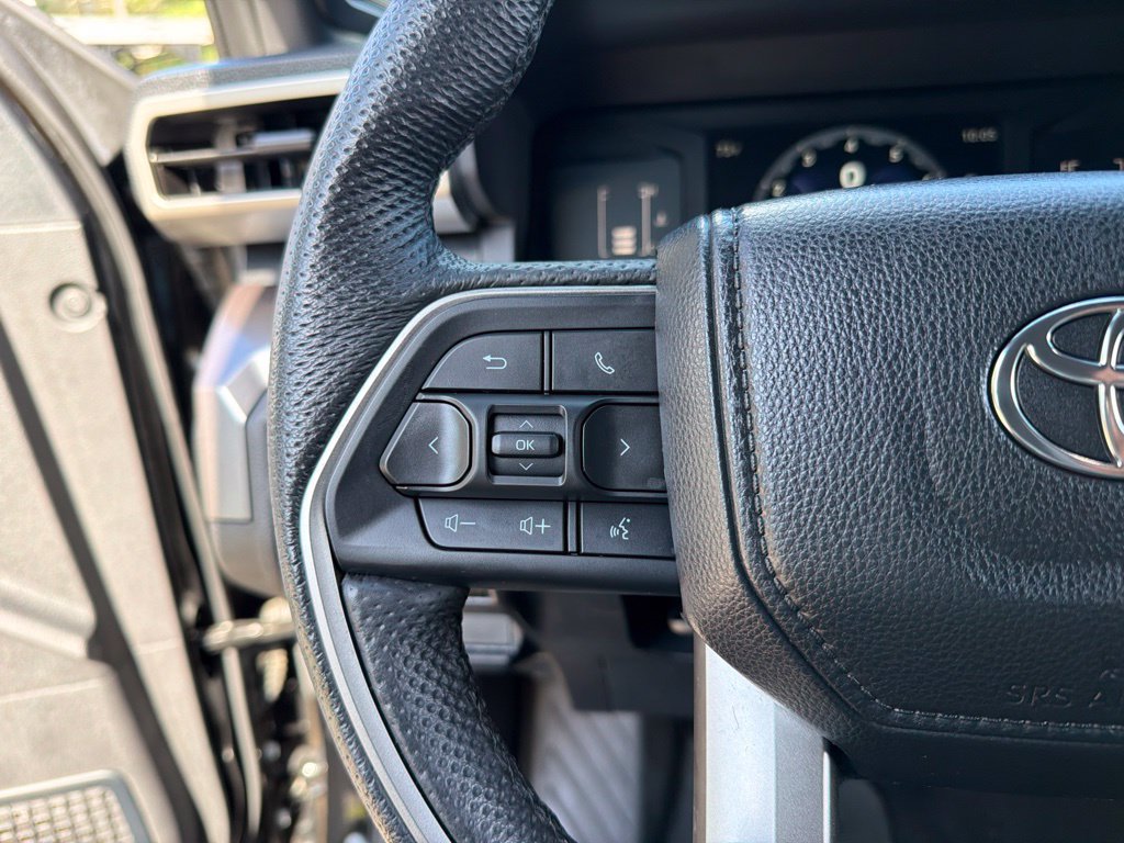 Used 2024 Toyota Tacoma SR5 AWD/4WD image 17
