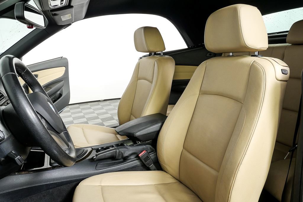 Used 2011 BMW 128i Convertible image 5