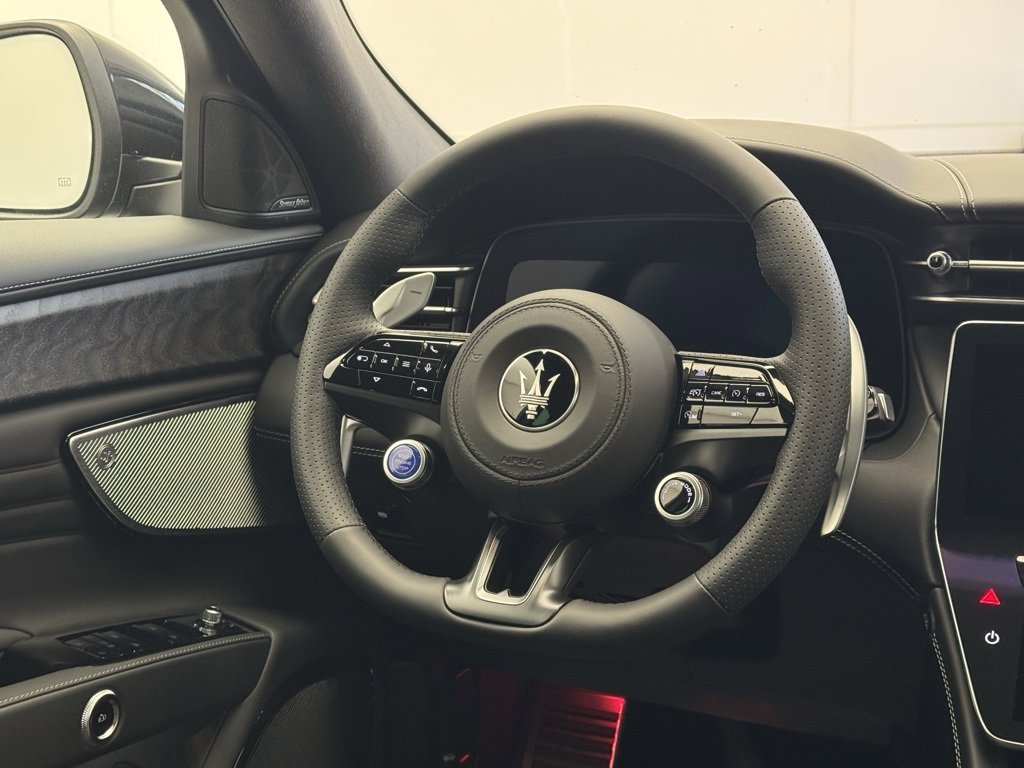 New 2025 Maserati Grecale Modena image 19