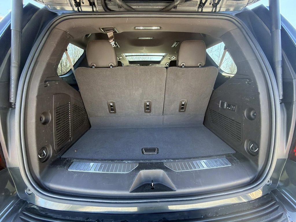 Used 2021 GMC Yukon Denali w/ Denali Premium Package image 14