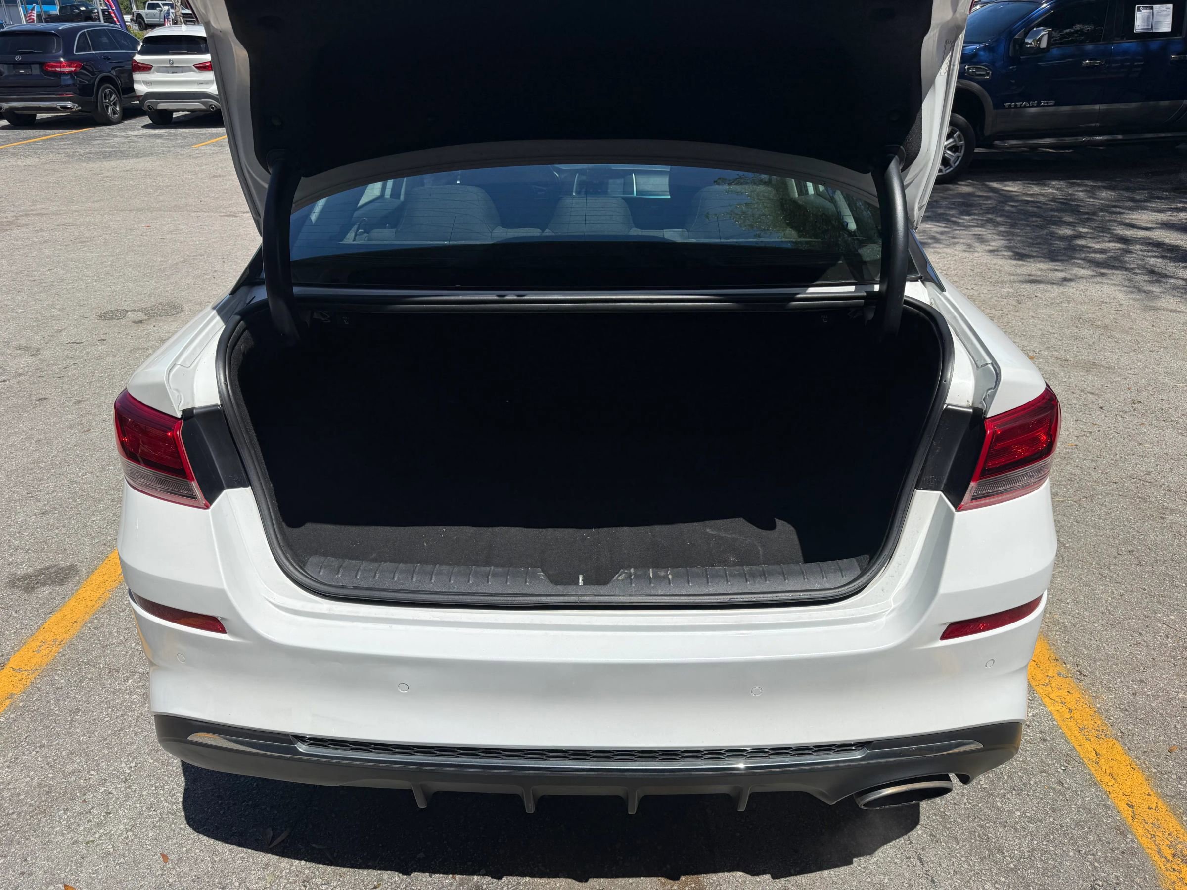 Used 2020 Kia Optima LX FWD image 7