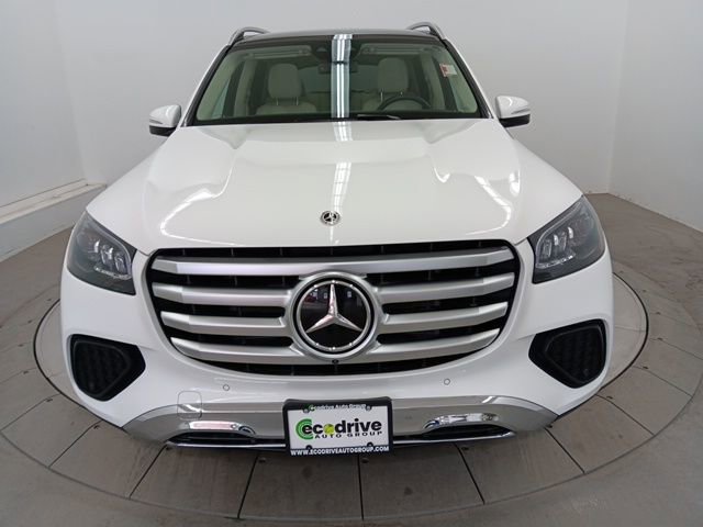 Used 2025 Mercedes-Benz GLS 450 4MATIC image 2