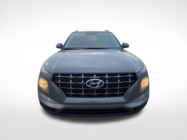 Used 2023 Hyundai Venue SEL image 14